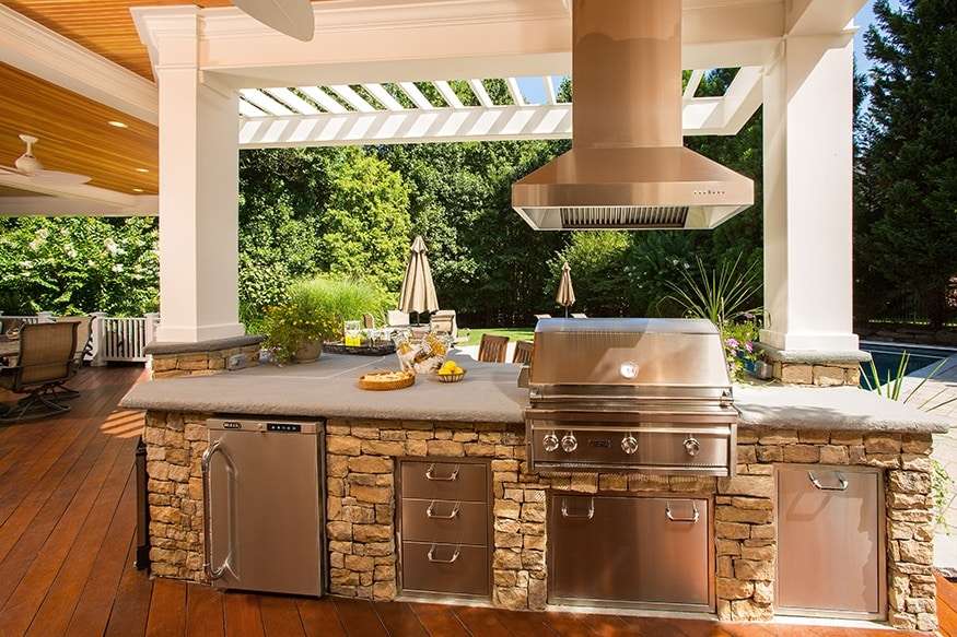 Virginia outdoor kitchen